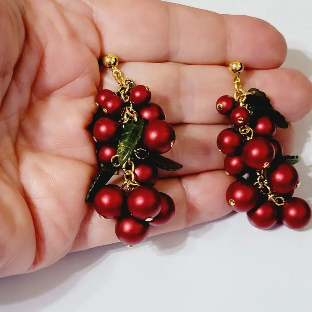 Grapes Dangle Pierced Earrings 1.5" Red Green Lucite Gold-tone Cherry rp-41 - Picture 7 of 9